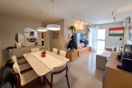 Apartamento à venda com 77m², 2 quartos e 1 vaga Apartamento à venda com 77m², 2 quartos e 1 vagaSala