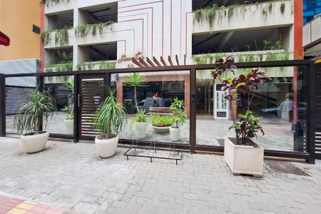 Apartamento à venda com 77m², 2 quartos e 1 vaga Apartamento à venda com 77m², 2 quartos e 1 vagaFachada