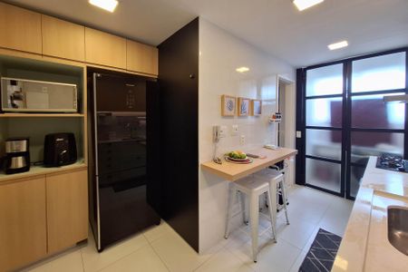 Apartamento à venda com 77m², 2 quartos e 1 vaga Apartamento à venda com 77m², 2 quartos e 1 vagaCozinha