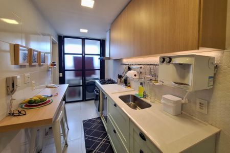 Apartamento à venda com 77m², 2 quartos e 1 vaga Apartamento à venda com 77m², 2 quartos e 1 vagaCozinha