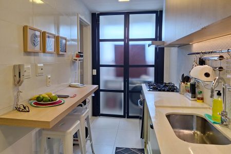 Apartamento à venda com 77m², 2 quartos e 1 vaga Apartamento à venda com 77m², 2 quartos e 1 vagaCozinha