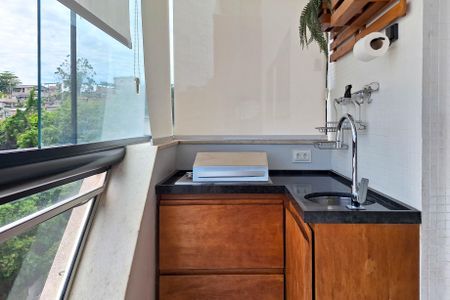 Apartamento à venda com 77m², 2 quartos e 1 vaga Apartamento à venda com 77m², 2 quartos e 1 vagaVaranda da Sala