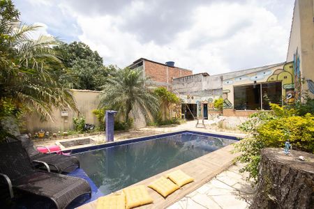 Casa para alugar com 300m², 3 quartos e 5 vagas Casa para alugar com 300m², 3 quartos e 5 vagasPiscina