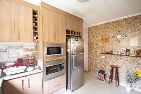 Casa para alugar com 300m², 3 quartos e 5 vagas Casa para alugar com 300m², 3 quartos e 5 vagasCozinha - Armários