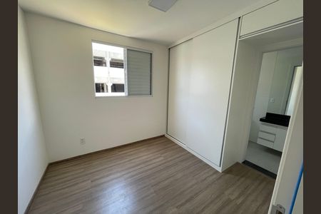 Apartamento para alugar com 55m², 2 quartos e 2 vagasQuarto