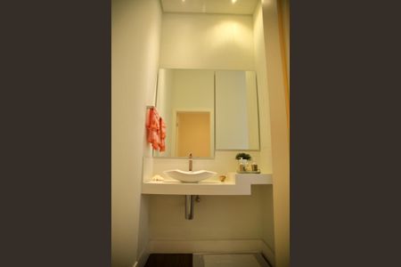 Casa à venda com 370m², 3 quartos e 4 vagasLavabo da Sala 