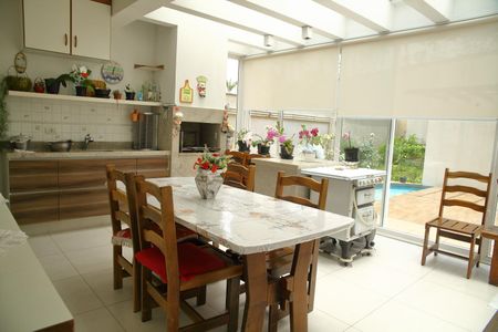 Casa à venda com 370m², 3 quartos e 4 vagasEspaço Gourmet 