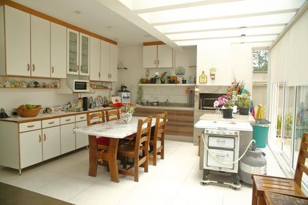 Casa à venda com 370m², 3 quartos e 4 vagasEspaço Gourmet 