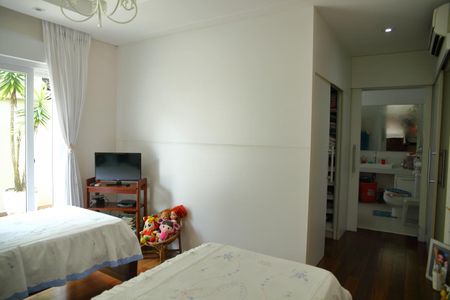 Casa à venda com 370m², 3 quartos e 4 vagasSuíte 2