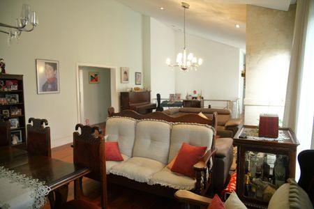 Casa à venda com 370m², 3 quartos e 4 vagasSala