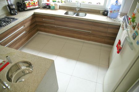 Casa à venda com 370m², 3 quartos e 4 vagasCozinha 