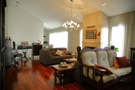 Casa à venda com 370m², 3 quartos e 4 vagasSala