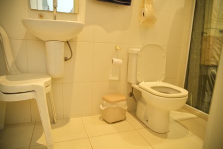 Casa à venda com 370m², 3 quartos e 4 vagasBanheiro de Serviço 