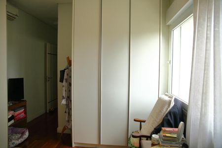 Casa à venda com 370m², 3 quartos e 4 vagasSuíte 3 