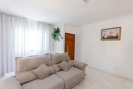 Casa à venda com 122m², 3 quartos e 3 vagas