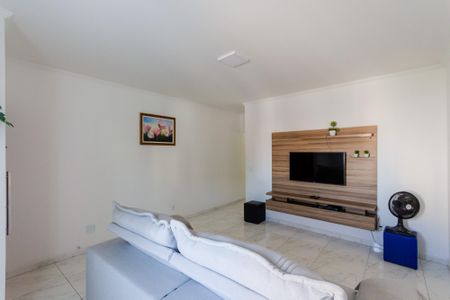 Casa à venda com 122m², 3 quartos e 3 vagas