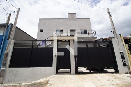 Studio para alugar com 35m², 1 quarto e sem vaga Studio para alugar com 35m², 1 quarto e sem vagaFachada + Placa