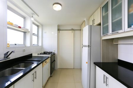 Apartamento à venda com 185m², 3 quartos e 4 vagascozinha 