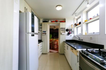 Apartamento à venda com 185m², 3 quartos e 4 vagascozinha 