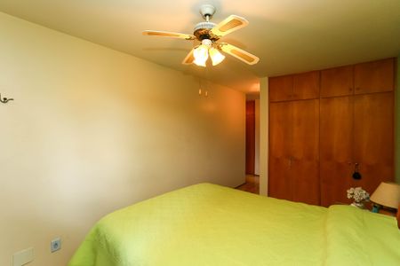 Apartamento à venda com 185m², 3 quartos e 4 vagassuíte