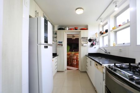 Apartamento à venda com 185m², 3 quartos e 4 vagascozinha 
