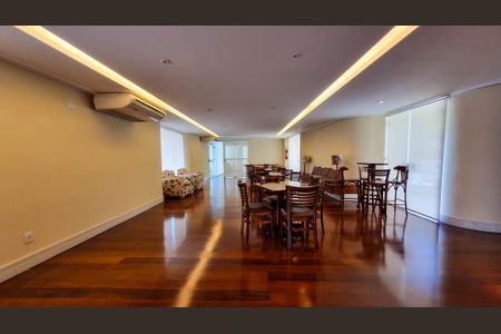 Apartamento à venda com 185m², 3 quartos e 4 vagasÁrea comum - Salão de festas