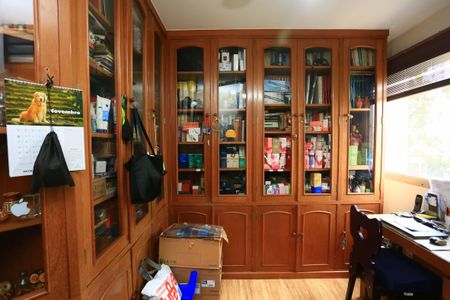 Apartamento à venda com 185m², 3 quartos e 4 vagasEscritório