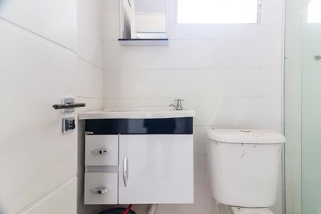 Banheiro de apartamento para alugar com 2 quartos, 35m² em Vila Dalva, São Paulo