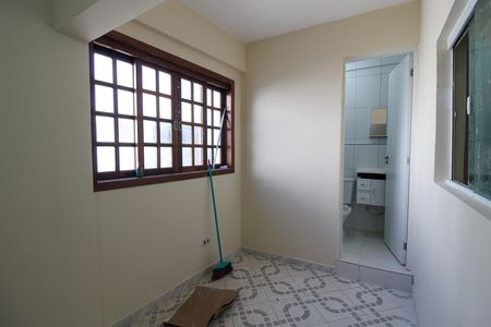 Sala de kitnet/studio para alugar com 1 quarto, 30m² em Vila Dalva, São Paulo