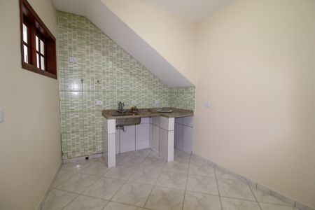 Cozinha de kitnet/studio para alugar com 1 quarto, 30m² em Vila Dalva, São Paulo