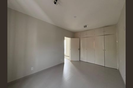 Casa para alugar com 150m², 3 quartos e 3 vagasQuarto 1