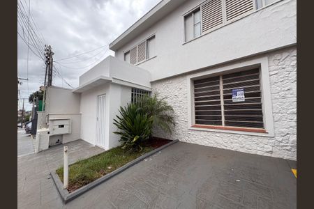 Casa para alugar com 150m², 3 quartos e 3 vagasFachada