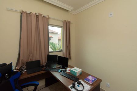 Casa à venda com 150m², 3 quartos e 2 vagas Casa à venda com 150m², 3 quartos e 2 vagasQuarto 2