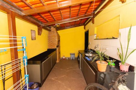 Casa à venda com 150m², 3 quartos e 2 vagas Casa à venda com 150m², 3 quartos e 2 vagasÁrea de Serviços e Espaço Gourmet