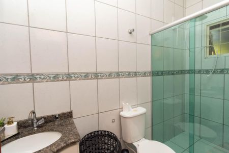 Casa à venda com 150m², 3 quartos e 2 vagas Casa à venda com 150m², 3 quartos e 2 vagasBanheiro Social