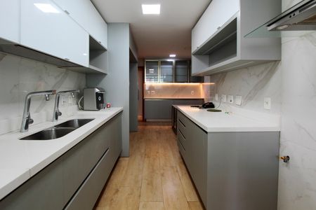 Apartamento à venda com 260m², 4 quartos e 3 vagasCozinha 