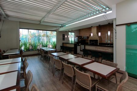 Apartamento à venda com 260m², 4 quartos e 3 vagasSalão gourmet 