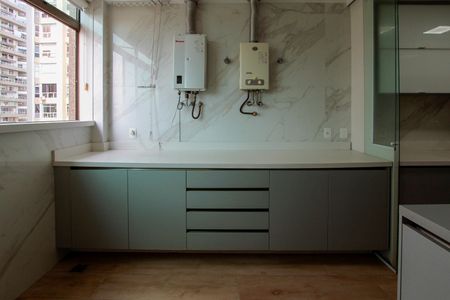 Apartamento à venda com 260m², 4 quartos e 3 vagasÁrea de serviço 