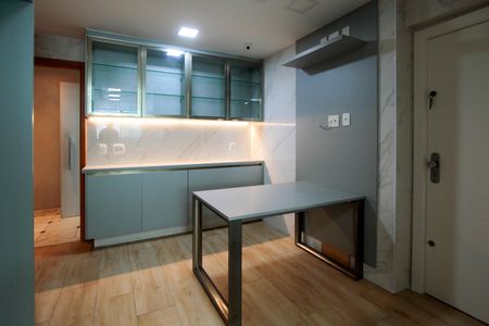 Apartamento à venda com 260m², 4 quartos e 3 vagasCozinha 