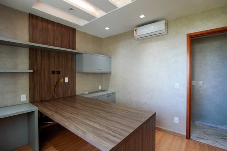 Apartamento à venda com 260m², 4 quartos e 3 vagasQuarto 2