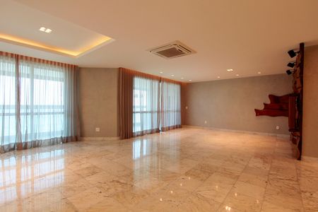 Apartamento à venda com 260m², 4 quartos e 3 vagasSala