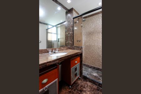 Apartamento à venda com 260m², 4 quartos e 3 vagasBanheiro suíte 4 suíte 