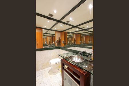 Apartamento à venda com 260m², 4 quartos e 3 vagasLavabo