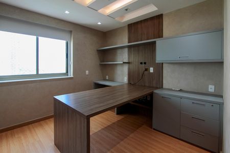 Apartamento à venda com 260m², 4 quartos e 3 vagasQuarto 2