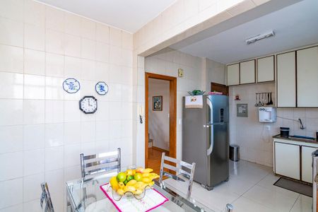 Apartamento à venda com 180m², 4 quartos e 3 vagasCozinha