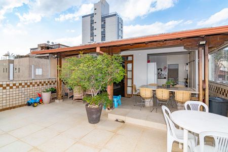 Apartamento à venda com 180m², 4 quartos e 3 vagasVaranda