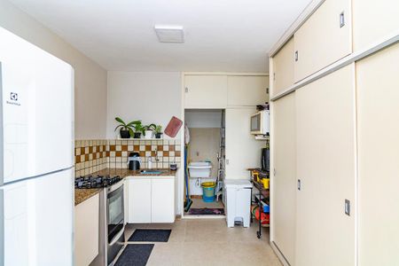 Apartamento à venda com 180m², 4 quartos e 3 vagasCozinha 2