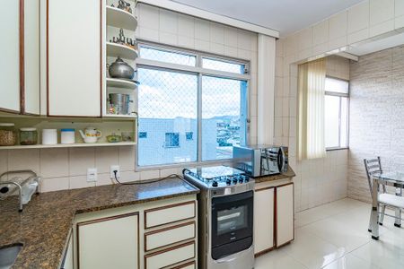 Apartamento à venda com 180m², 4 quartos e 3 vagasCozinha