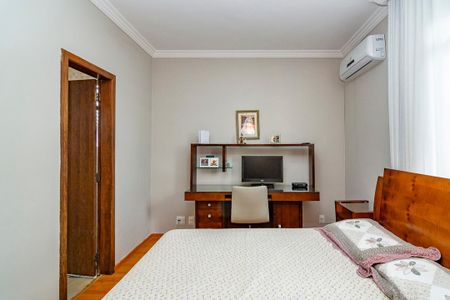 Apartamento à venda com 180m², 4 quartos e 3 vagasSuíte