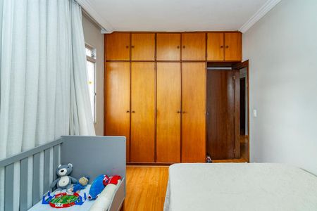 Apartamento à venda com 180m², 4 quartos e 3 vagasQuarto 2